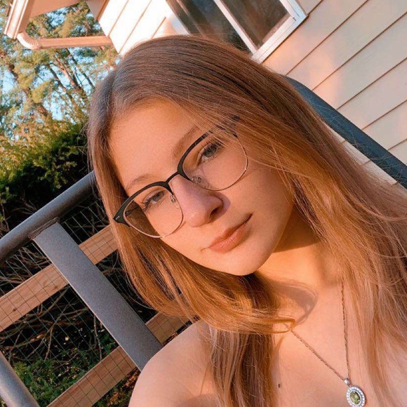 Meet your Posher, Autumn - Picture 1 of 1